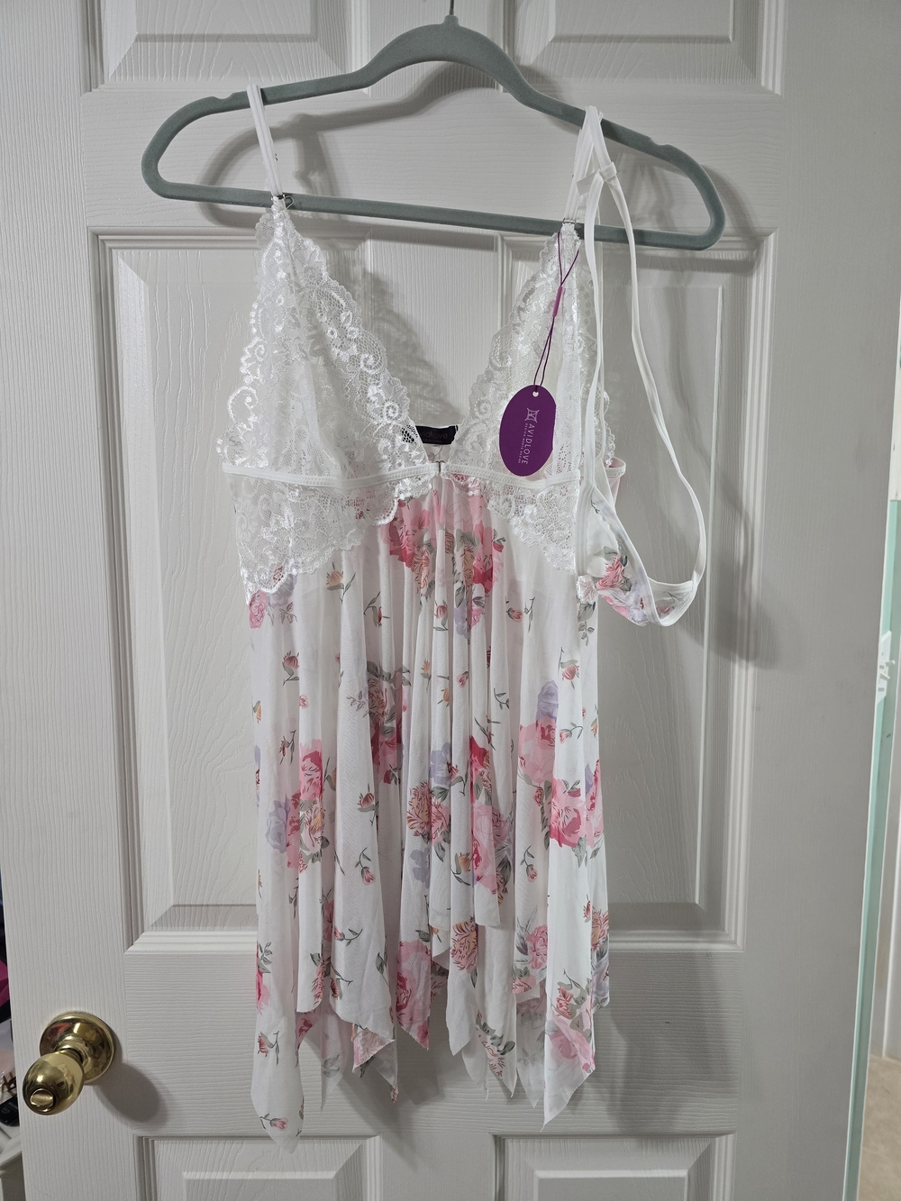 NWT Lace-Trim Floral Chemise Nightgown Lingerie - White with Pink Roses